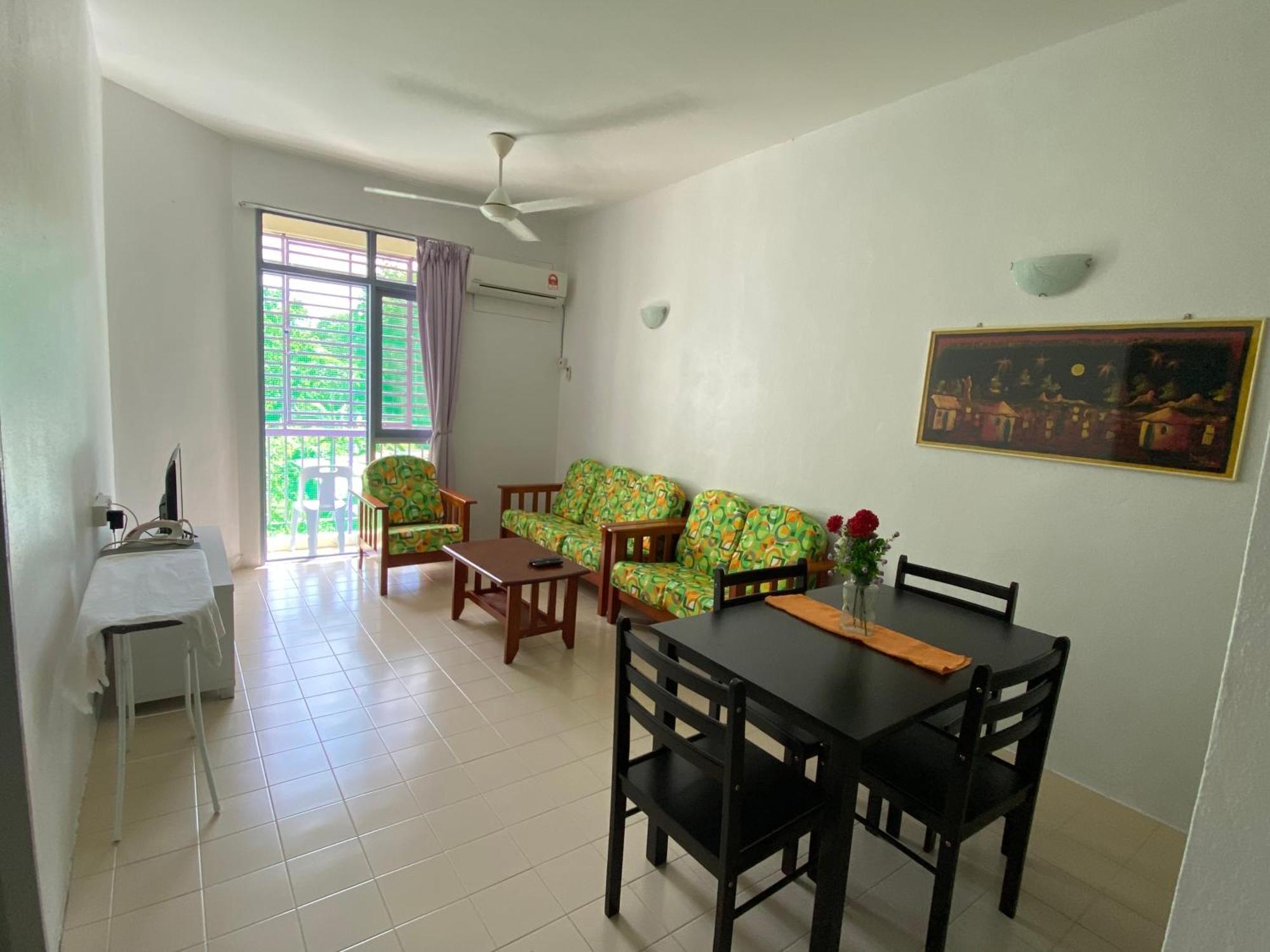 Batu Ferringhi Bayu Emas Apartment 外观 照片